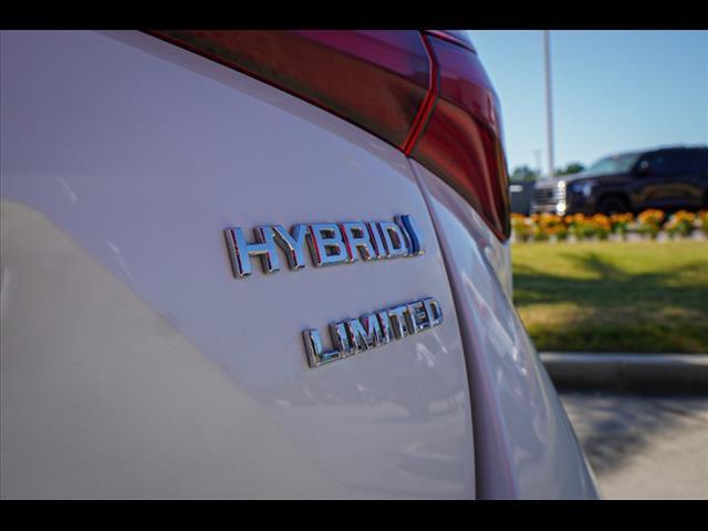 2021 toyota prius limited