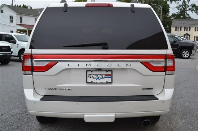 2016 lincoln navigator select