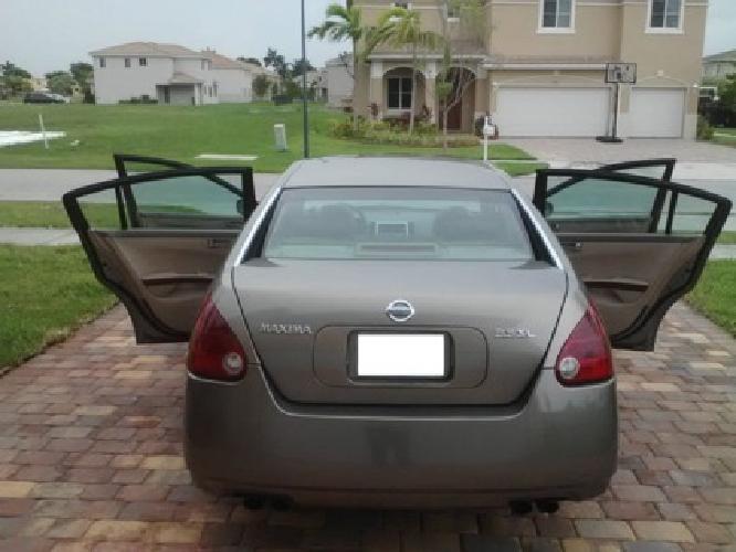 nissan maxima sl sedan v6 from 2006 with low miles on it in schenectady, ny