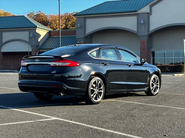 2018 ford fusion se