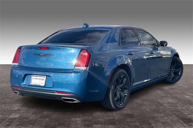 2021 chrysler 300 touring