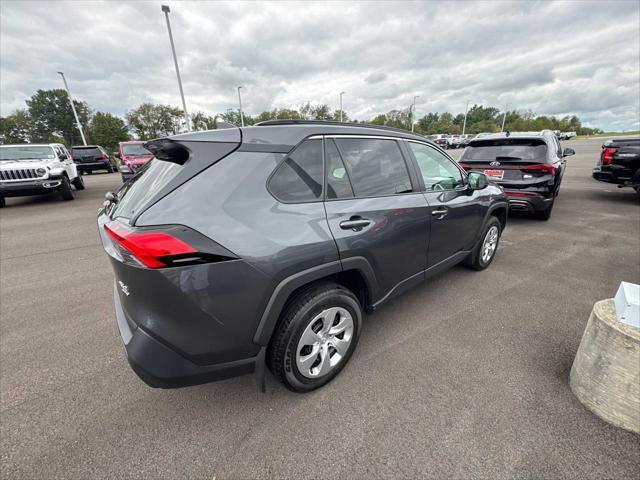 2021 toyota rav4 le