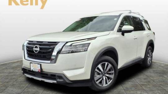 2023 nissan pathfinder sl
