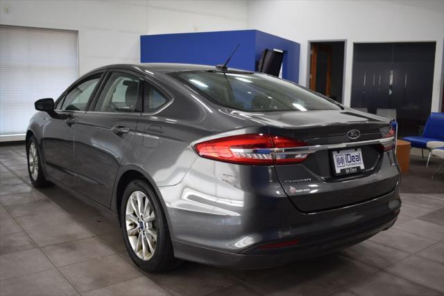 2017 ford fusion se