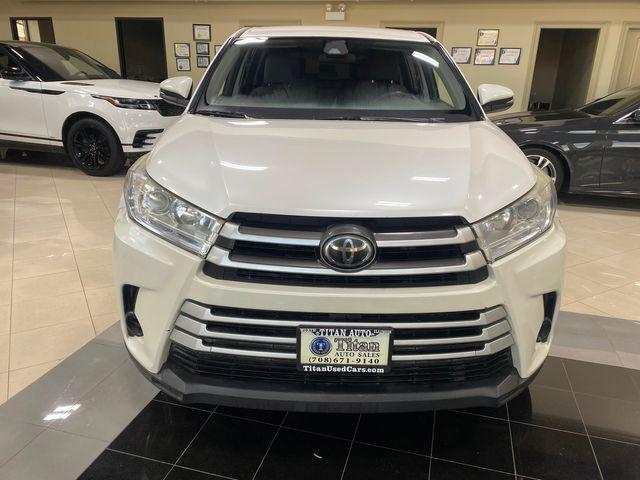2017 toyota highlander le