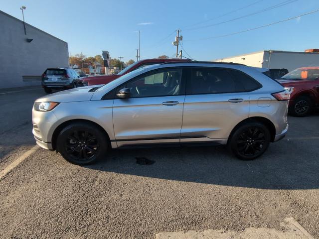 2022 ford edge se