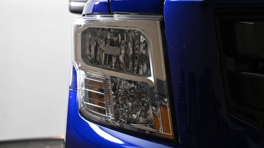 2023 nissan titan sv