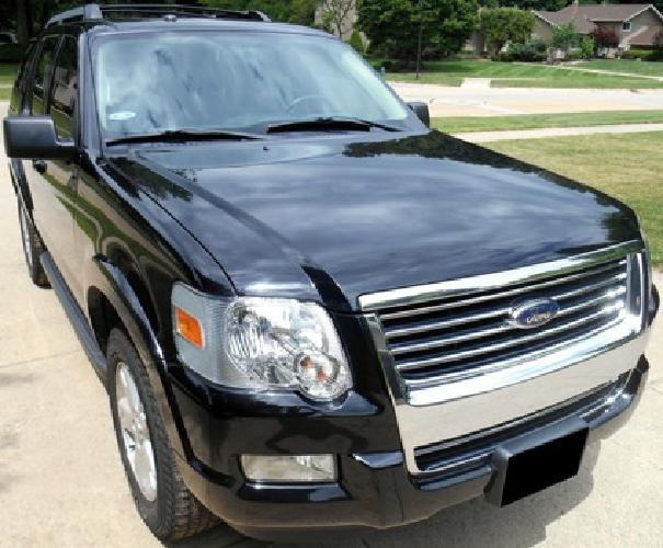 2010 ford explorer xlt 4x4, black w/ grey int., 27k mi, one owner in valley view, oh