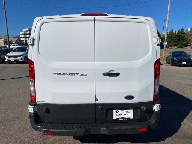 2018 ford transit-250 base