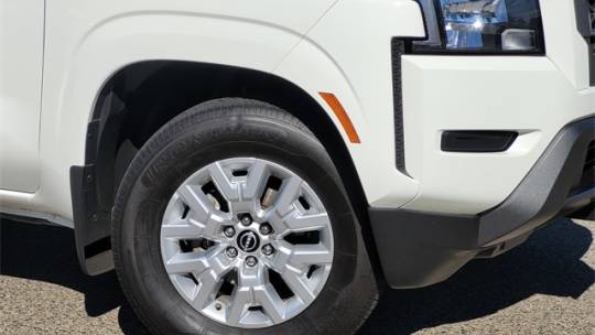 2022 nissan frontier sv