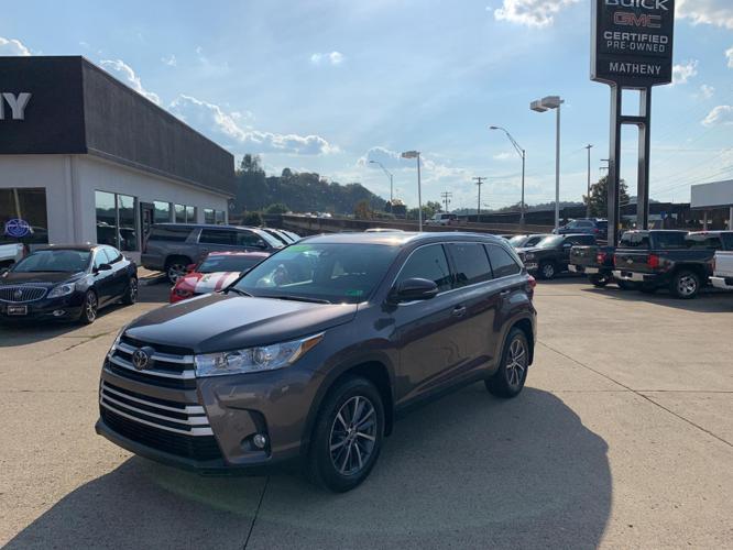used 2019 toyota highlander awd v6 parkersburg, wv 26102 for sale in parkersburg, west virginia