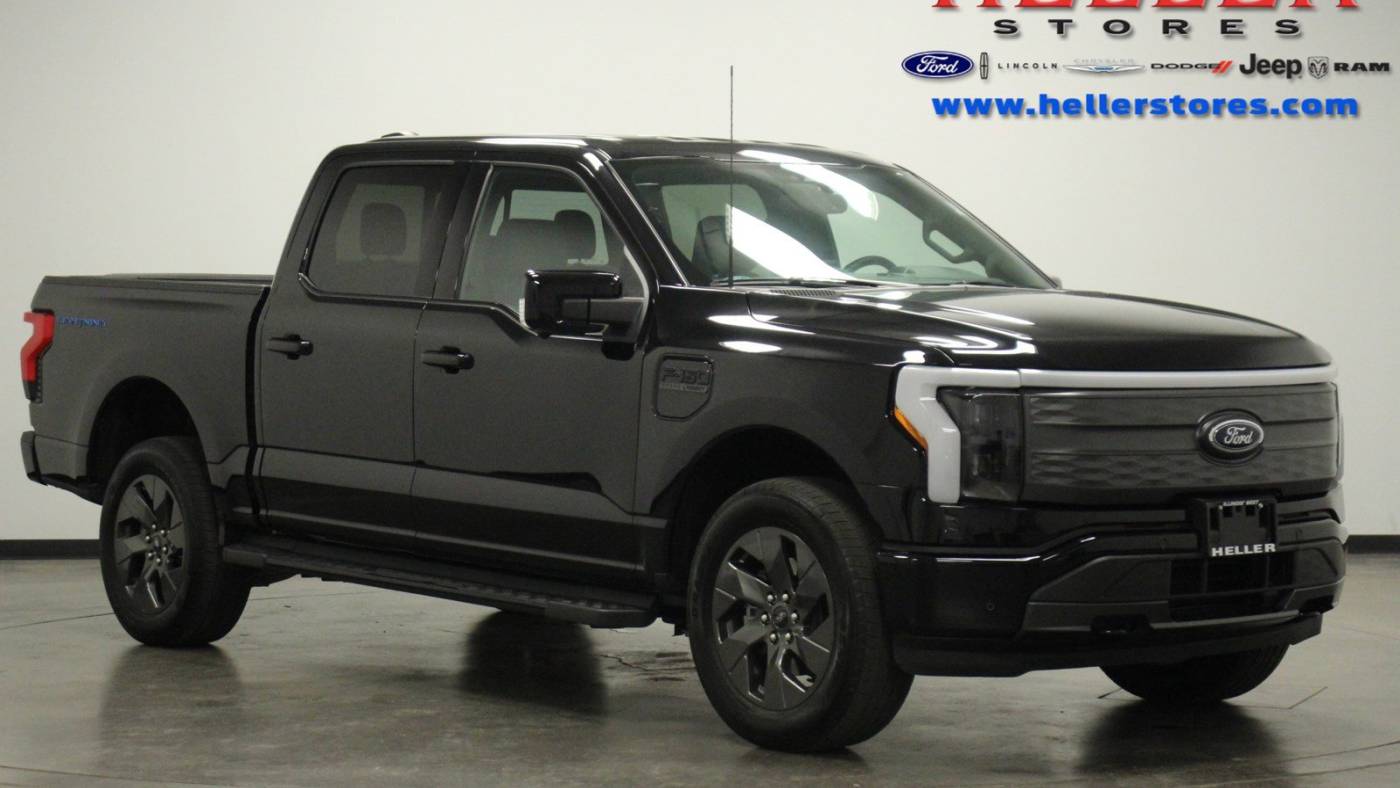 2022 ford f-150 lightning lariat