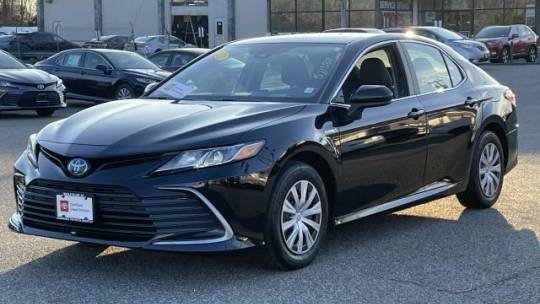 2021 toyota camry hybrid le