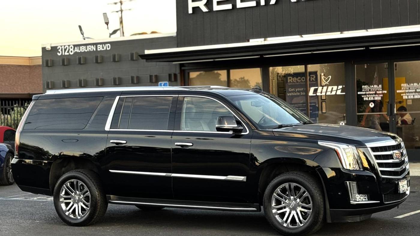 2017 cadillac escalade esv standard
