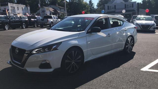 2021 nissan altima 2.5 sr