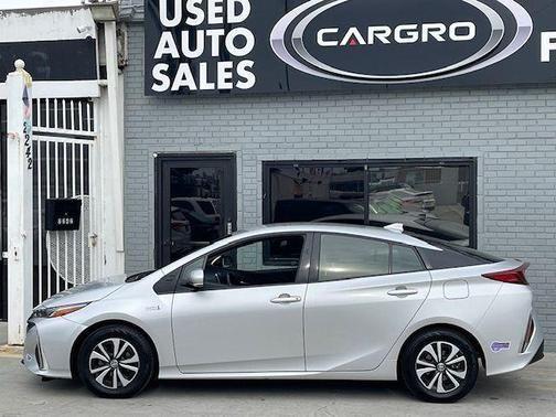 2019 toyota prius prime
