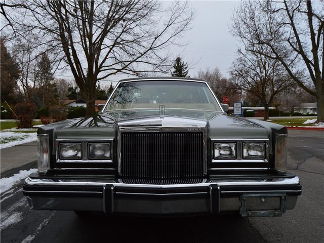 beautiful 12k actual mile 3 owner survivor 1984 lincoln town car nice !!