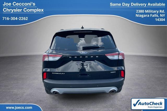 2021 ford escape titanium