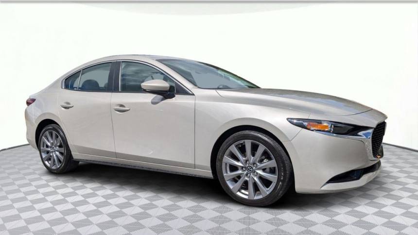 2022 mazda mazda3 sedan preferred