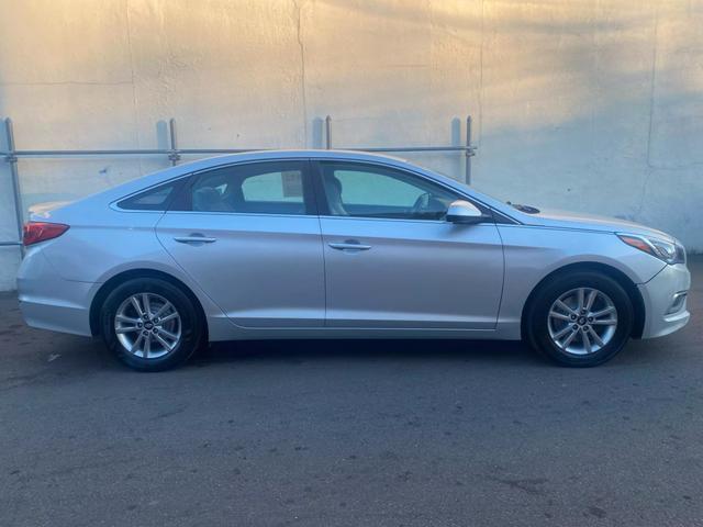 2017 hyundai sonata base