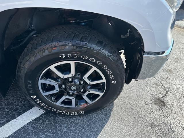 2017 toyota tundra sr5