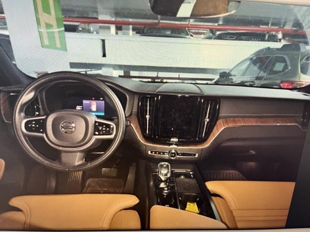 2022 volvo xc60 b5 inscription