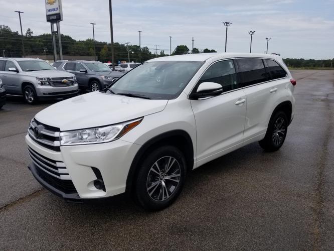 used 2018 toyota highlander le lexington, tn 38351 for sale in lexington, tennessee