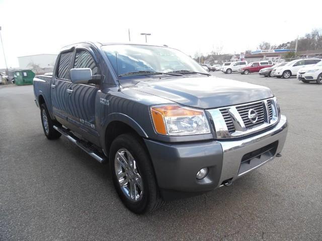 2014 nissan titan sl 4x4 sl 4dr crew cab swb pickup for sale in dover, delaware
