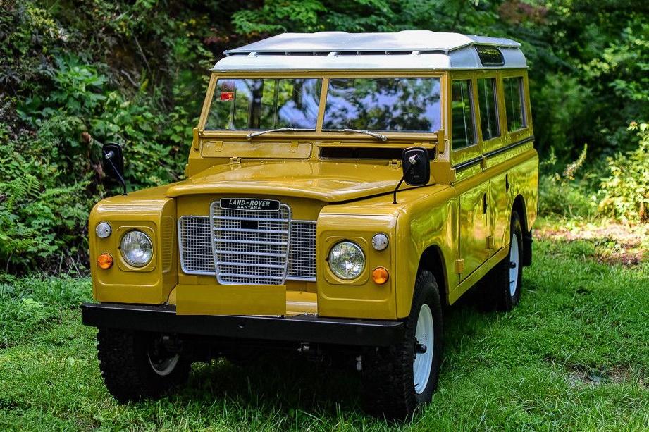 1976 land rover defender 109 santana series iii