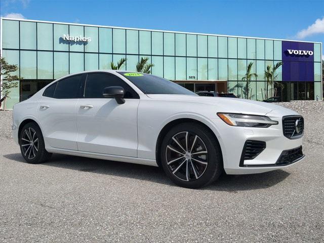 2024 volvo s60 recharge plug-in hybrid t8 plus dark theme