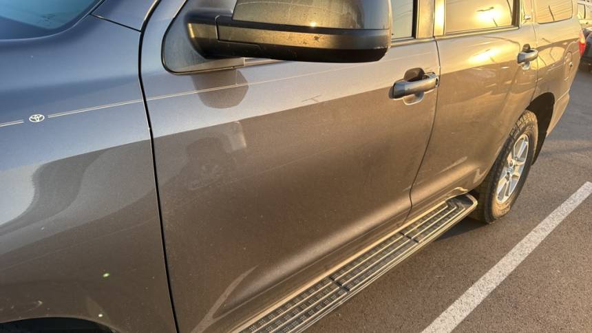 2019 toyota sequoia sr5