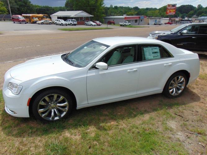 new 2019 chrysler 300 touring lexington, tn 38351 for sale in lexington, tennessee