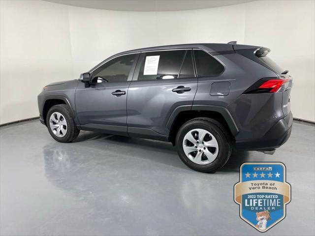 2022 toyota rav4 le
