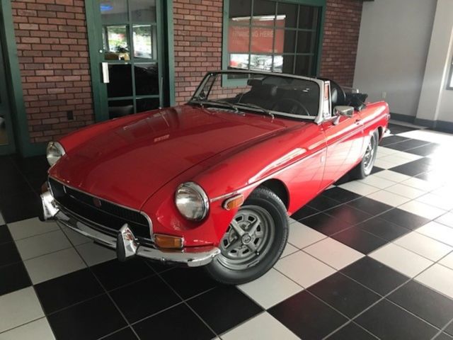 sporty red convertible coupe! very clean! nice driver