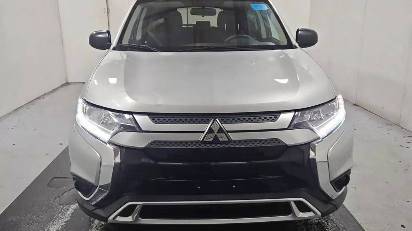 2020 mitsubishi outlander es
