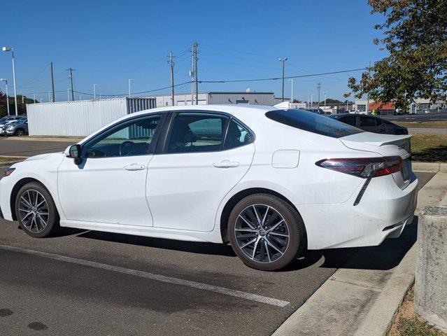 2021 toyota camry se