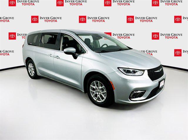 2023 chrysler pacifica touring l