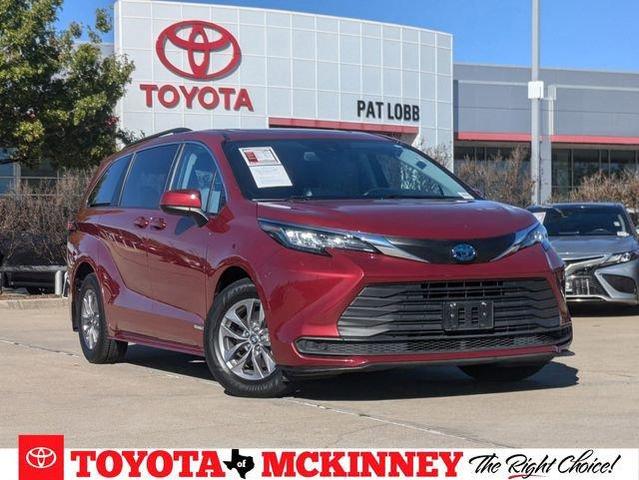 2021 toyota sienna le