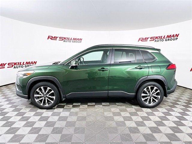 2022 toyota corolla cross xle in indianapolis, indiana