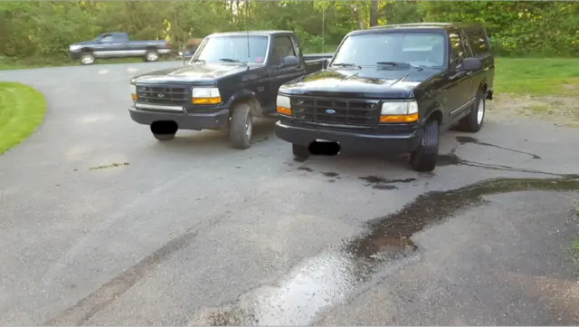 clean 1994 ford bronco black, rear wheel drive