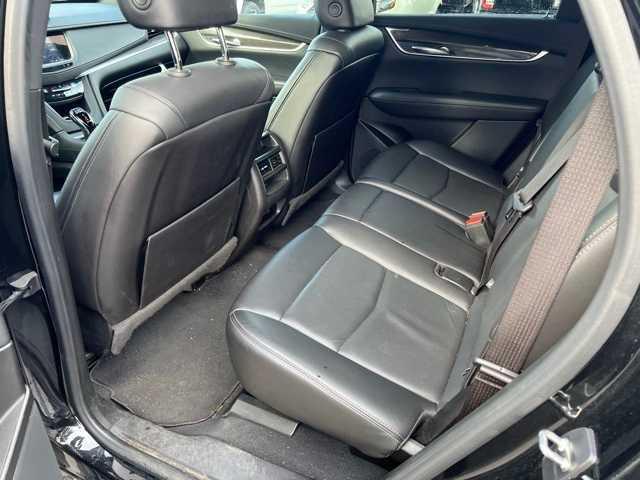 2022 cadillac xt5 sport