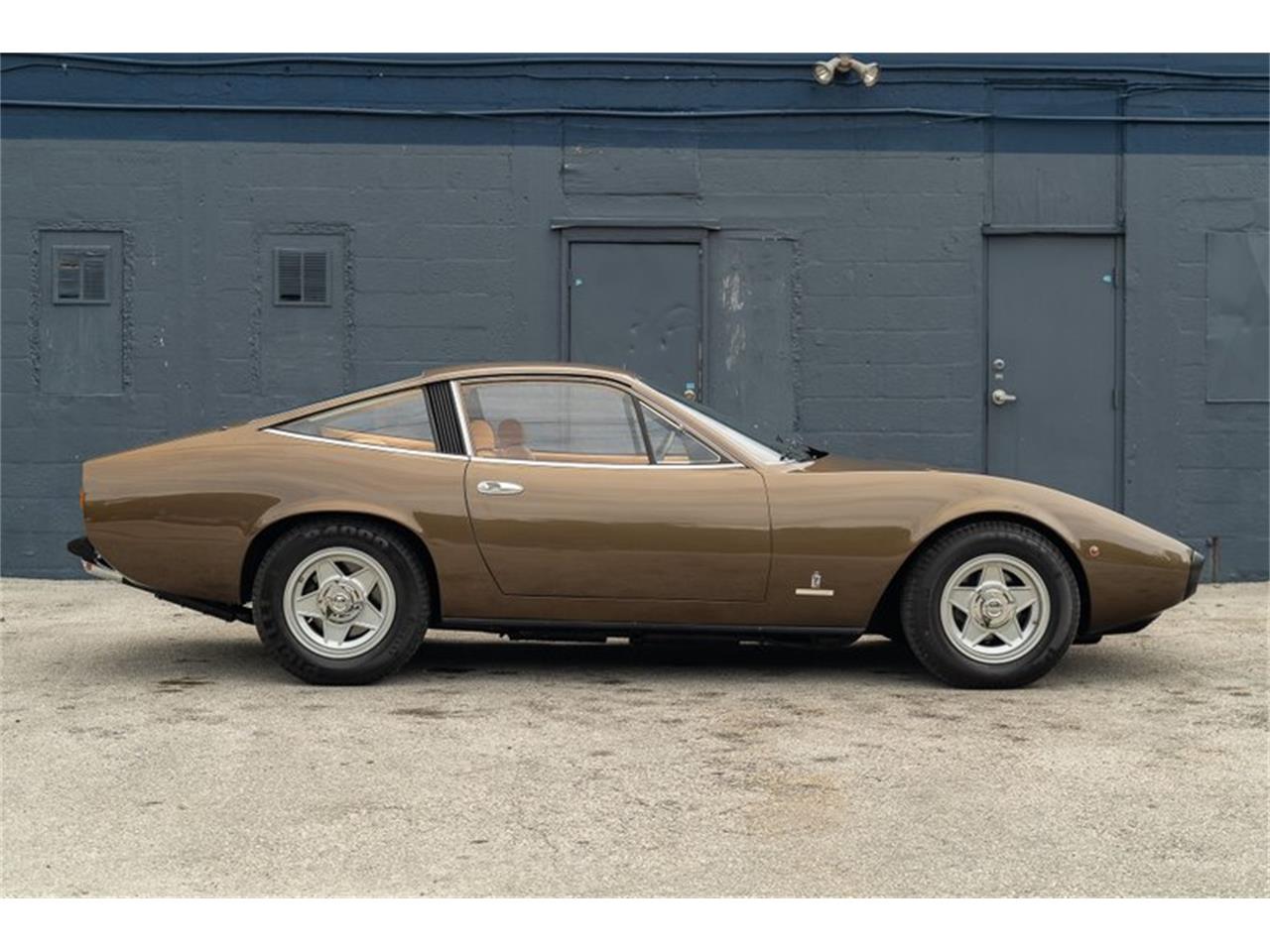 1972 ferrari 365 gt4