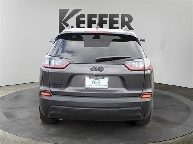 2023 jeep cherokee altitude lux