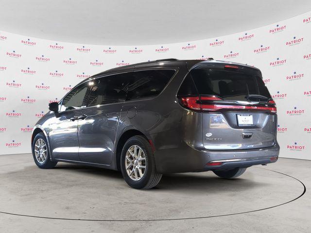 2022 chrysler pacifica touring l