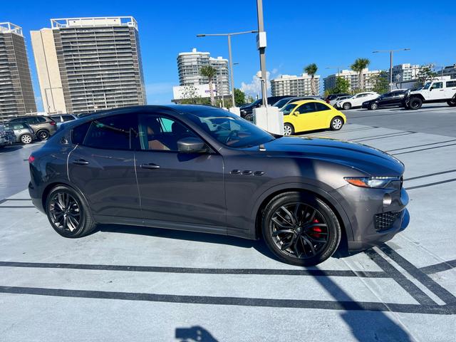 2019 maserati levante base