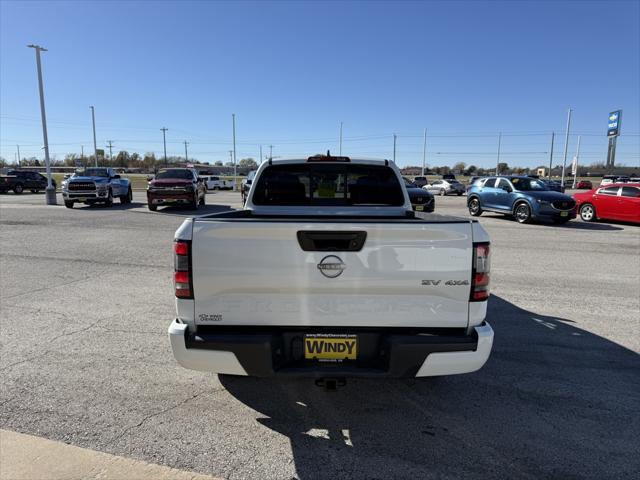 2022 nissan frontier sv