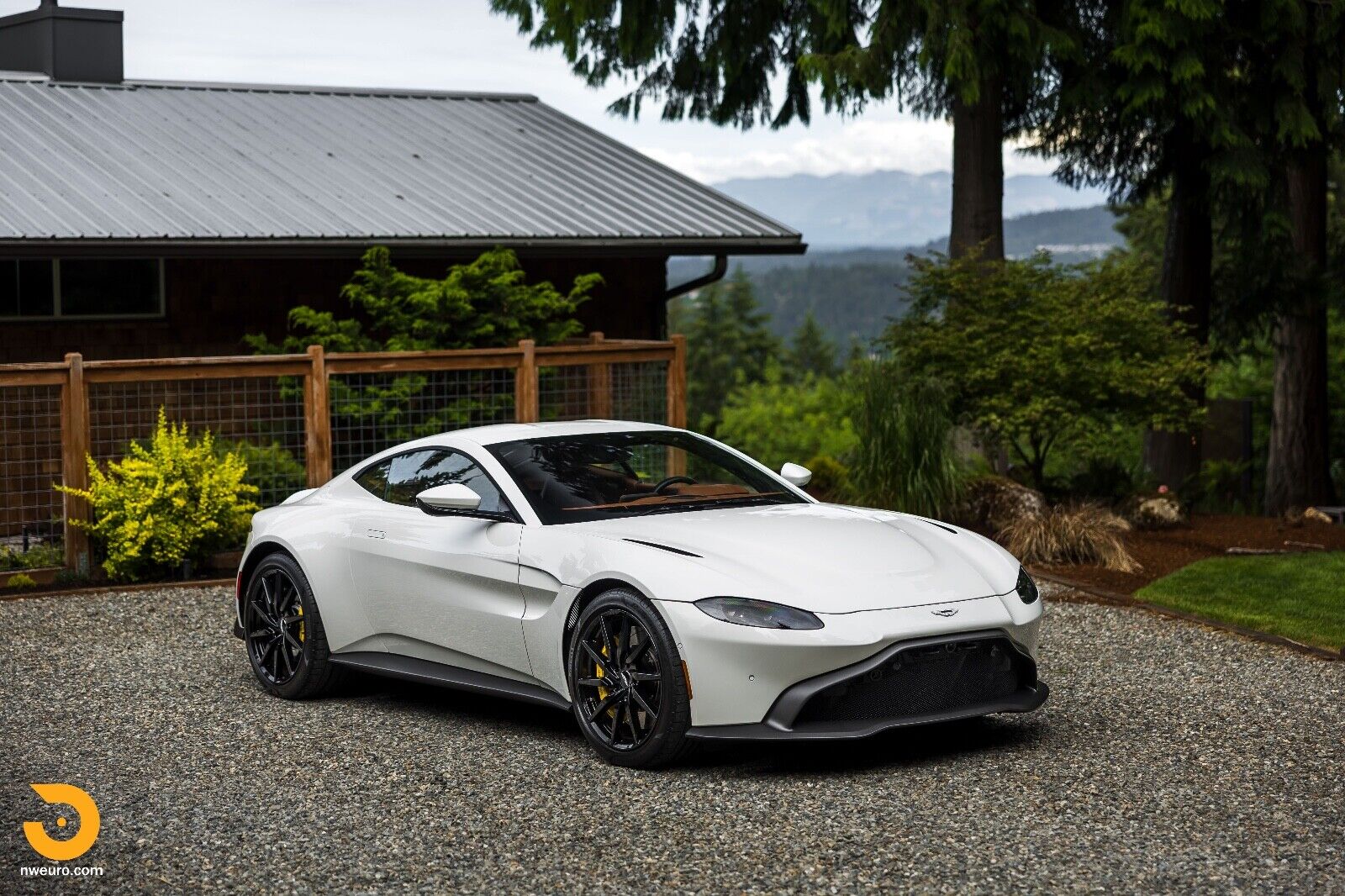 2020 aston martin vantage