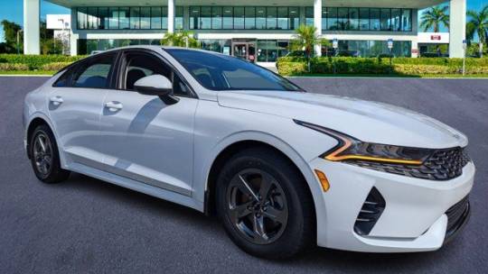 2022 kia k5 lxs