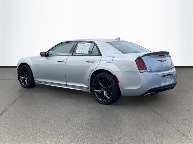 2021 chrysler 300 s
