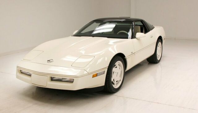 27k original miles/1 owner always garaged/showroom white exterior